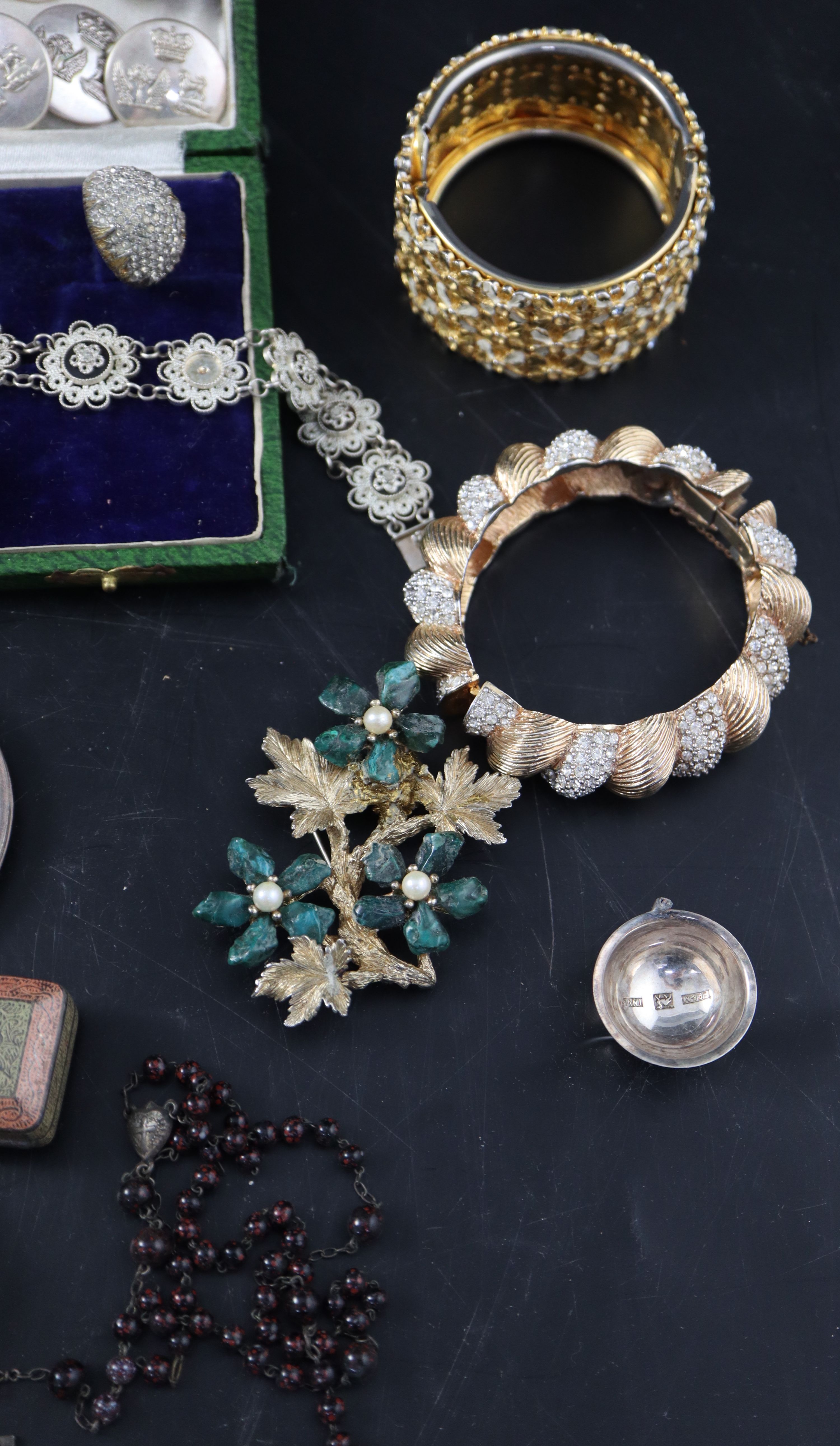 A collection of assorted costume jewellery